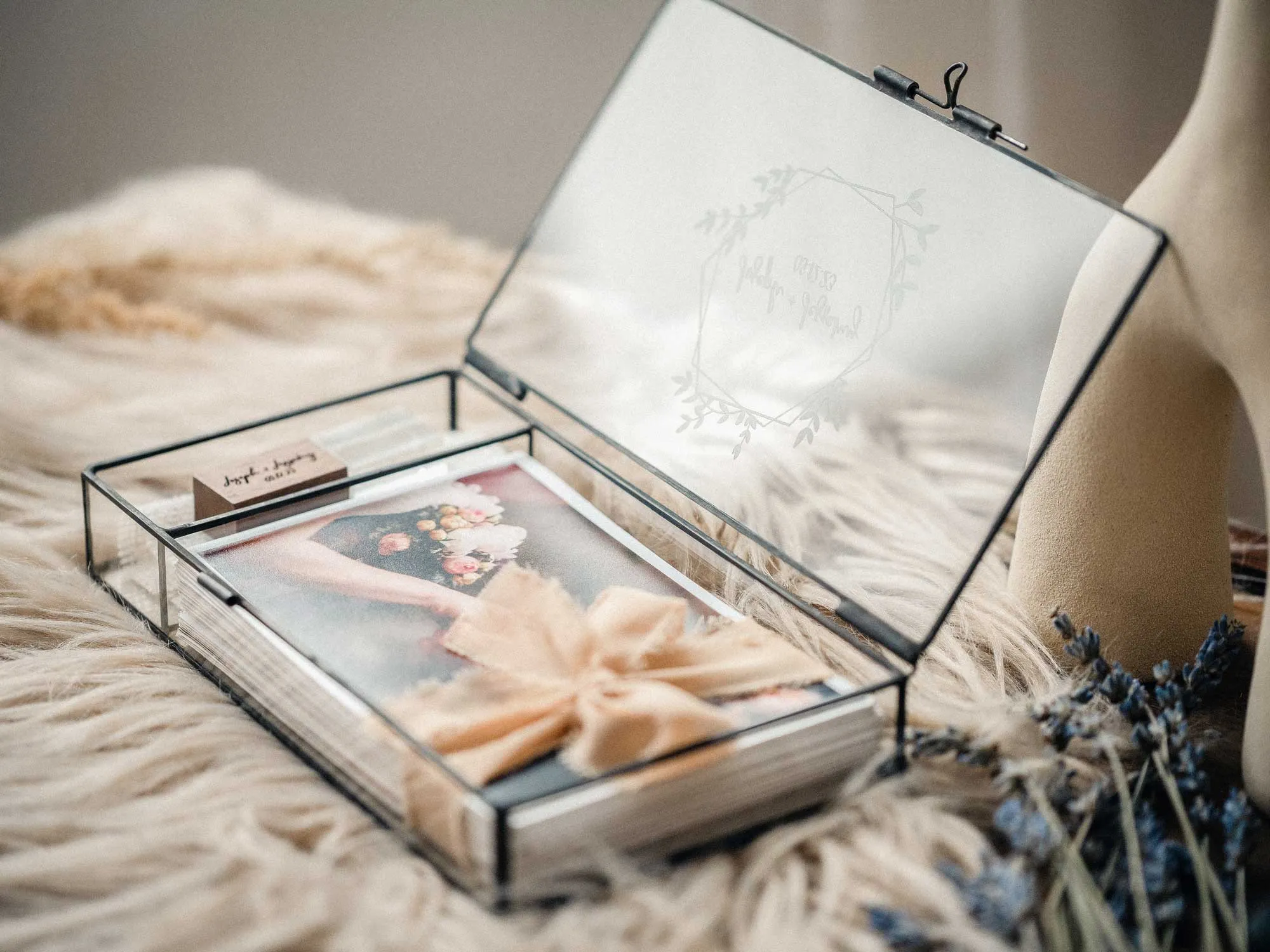 Glass Photo Box with Wood Crystal USB Drive for Wedding Photo