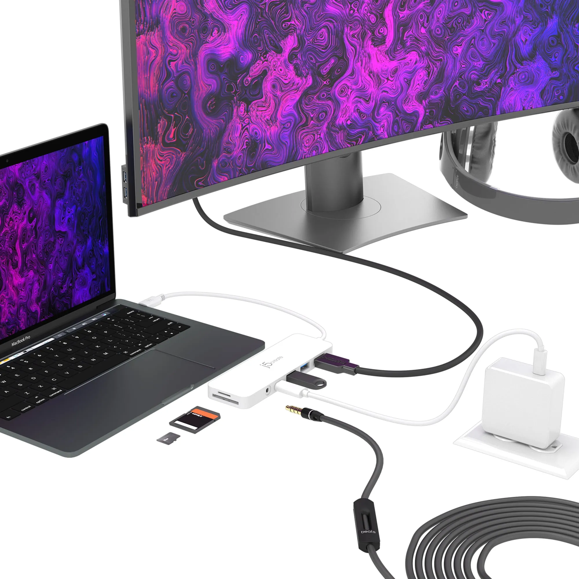 j5create JCD373 USB-C Mini Hub USB 4K HDMI 3.1 5Gbps microSD & SD Card Reader, White