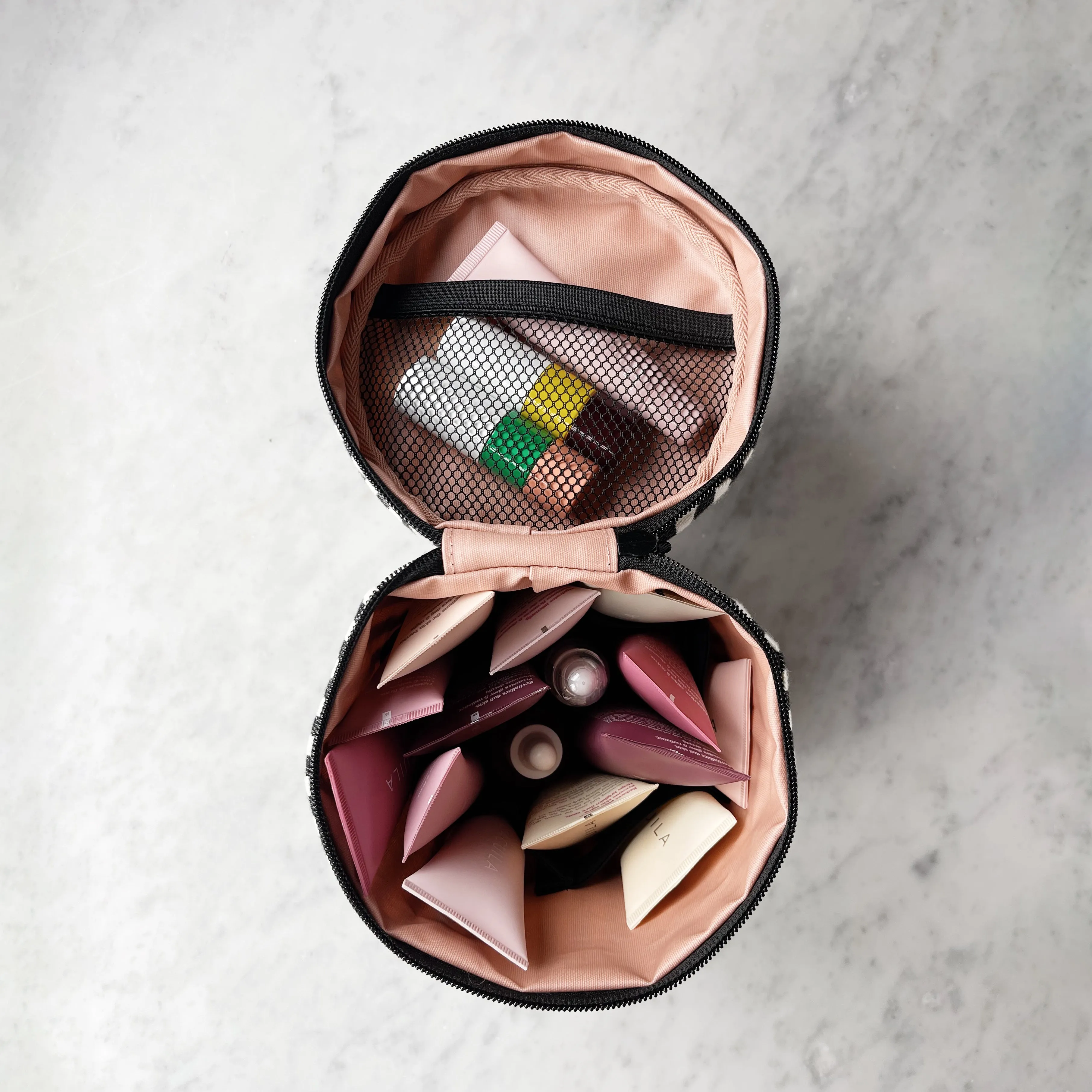 Round My Skin Care Case, Striped