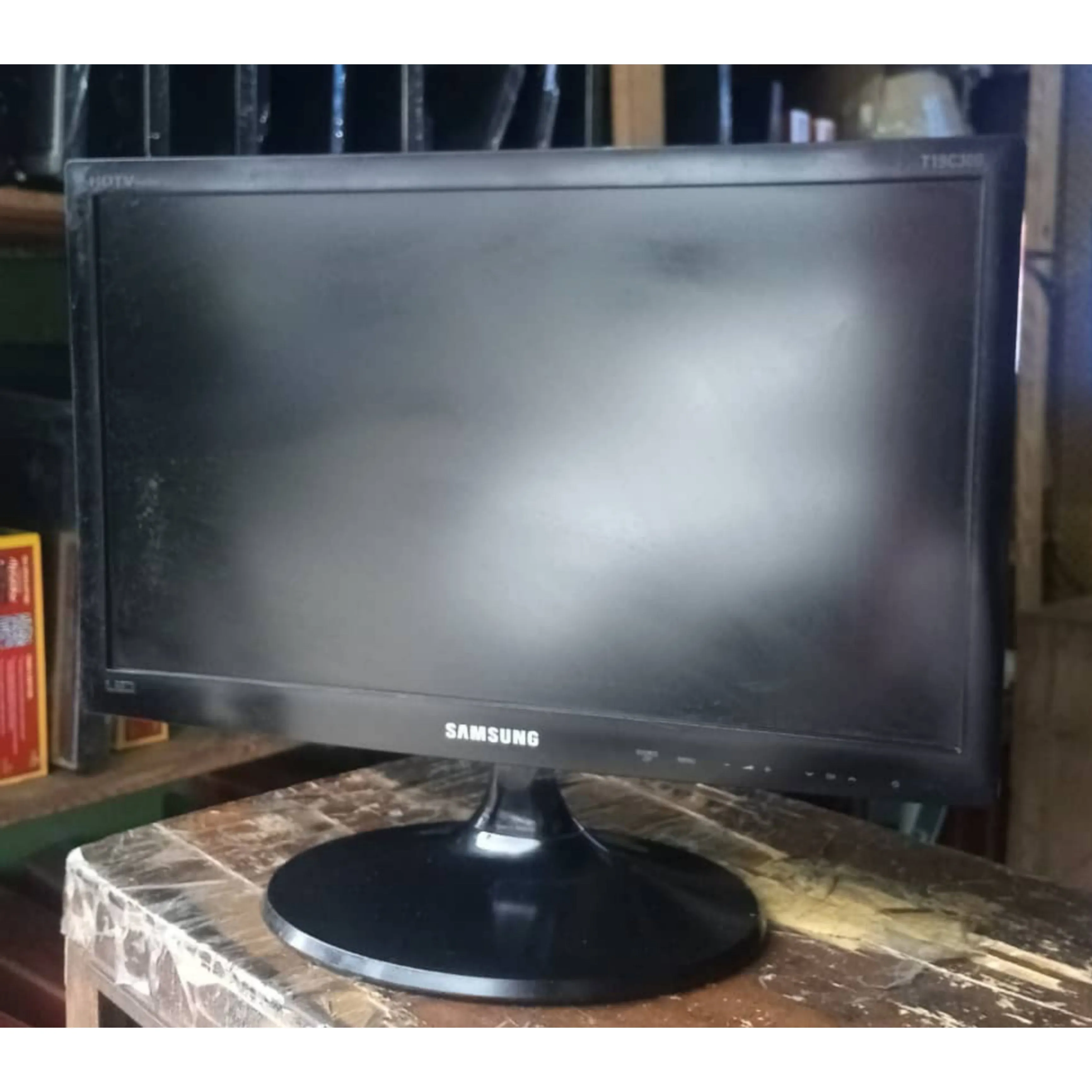 SAMSUNG 19 Inch LT19C300 HD Ready LED TV - London Used