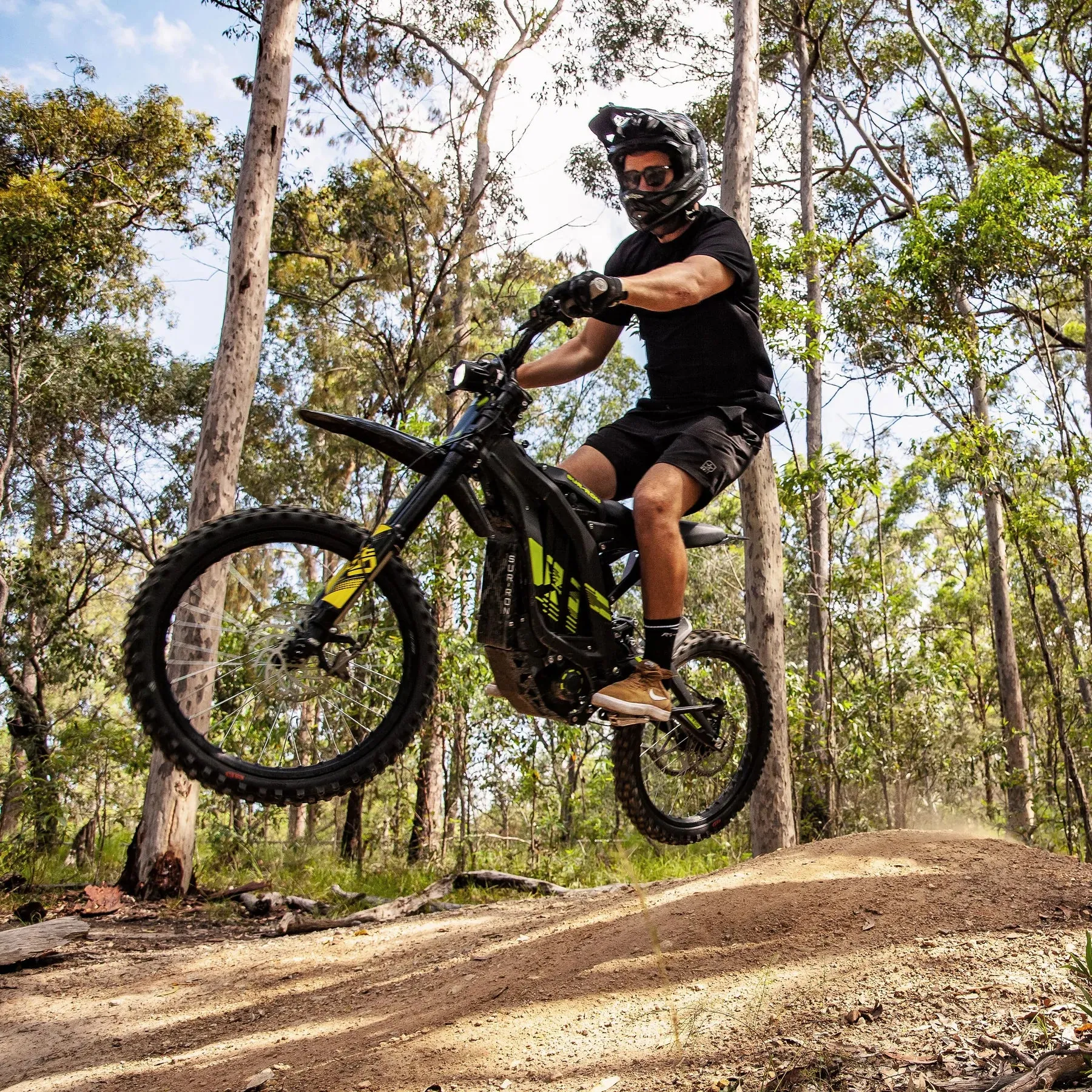 SURRON LIGHT BEE X 2024 Model ELECTRIC DIRT BIKE (OFF ROAD) 6 Months Free Service