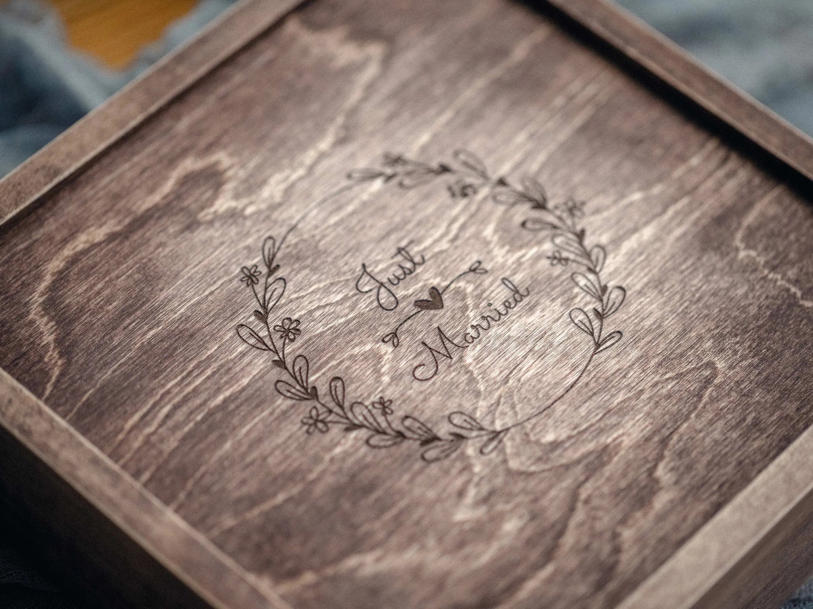 Vintage Wooden Wedding Photo Box with USB & Custom Lid